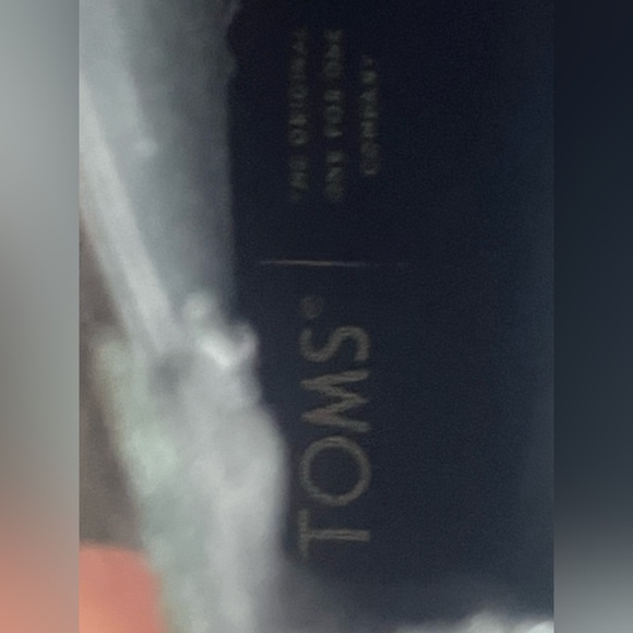 New TOMS Dakota Water-Resistant Chelsea Lug Booties - Picture 9 of 10